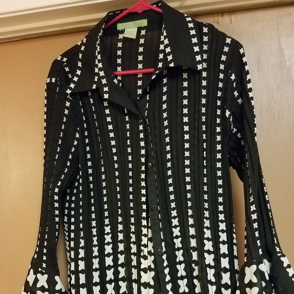 Cool button down 3/4 sleeve pleated thin